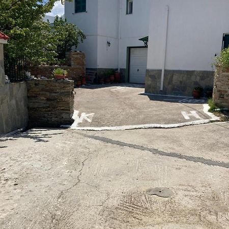 Agkyra Rooms Aladhinon Екстериор снимка