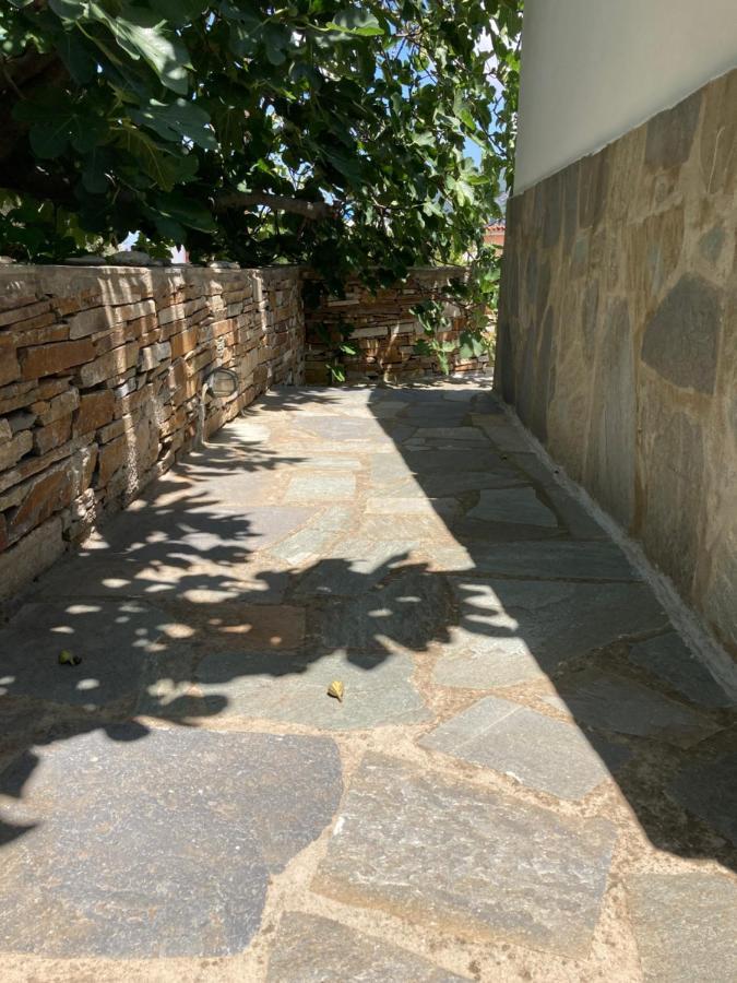 Agkyra Rooms Aladhinon Екстериор снимка